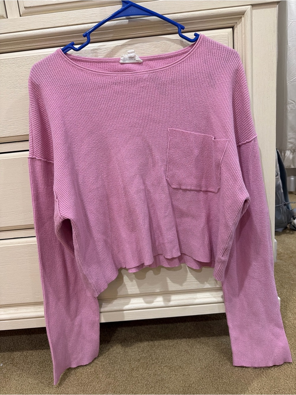 Cropped Ribbed Long-Sleeve Top with Front Pocket - Pink